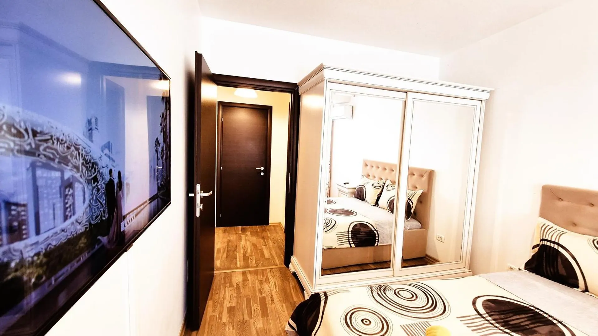 Grand Central Suite - Le Chocolat Bucharest 0*,  Romania